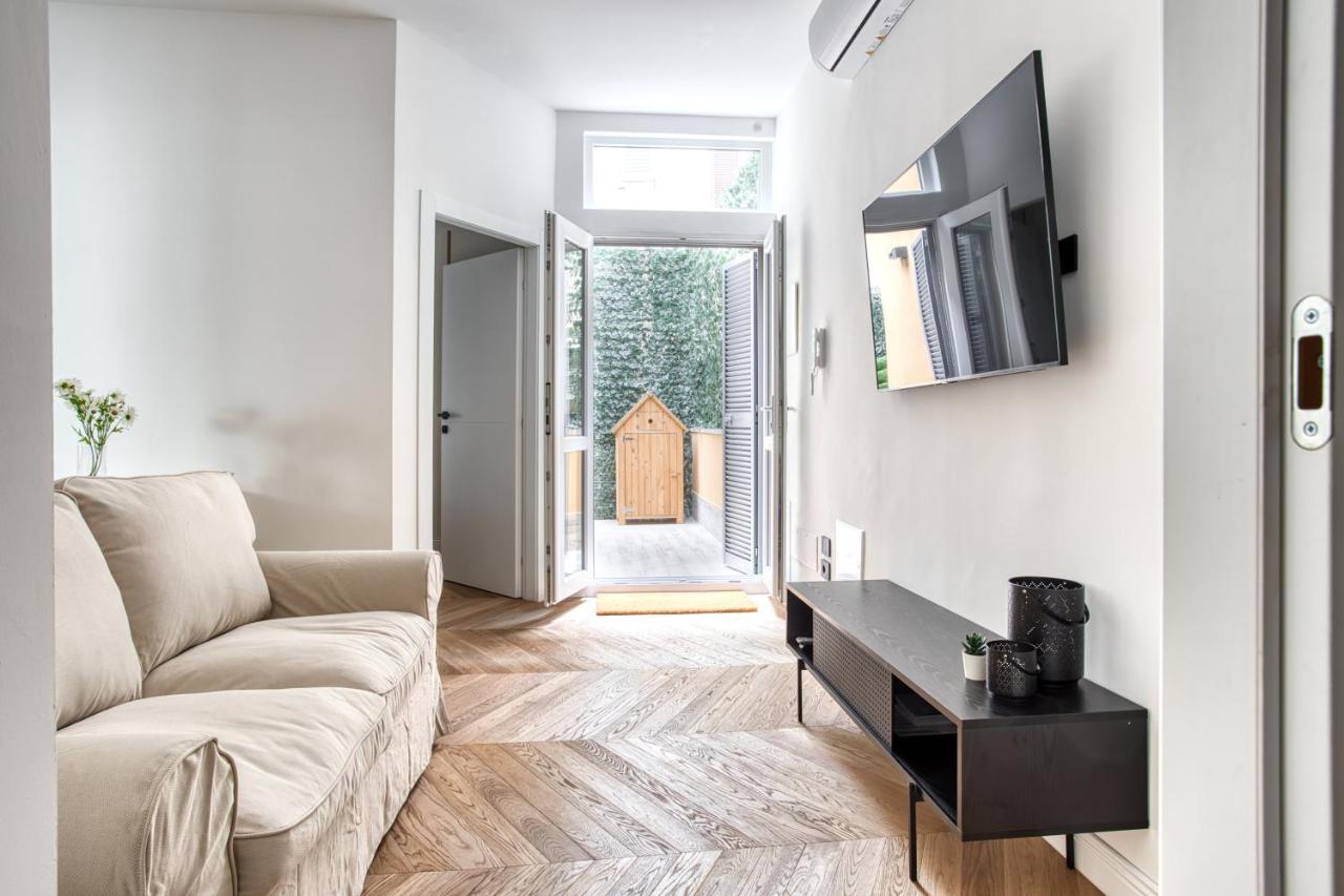 Ferienwohnung Joivy Stunning Flat With Balcony Mailand Exterior foto
