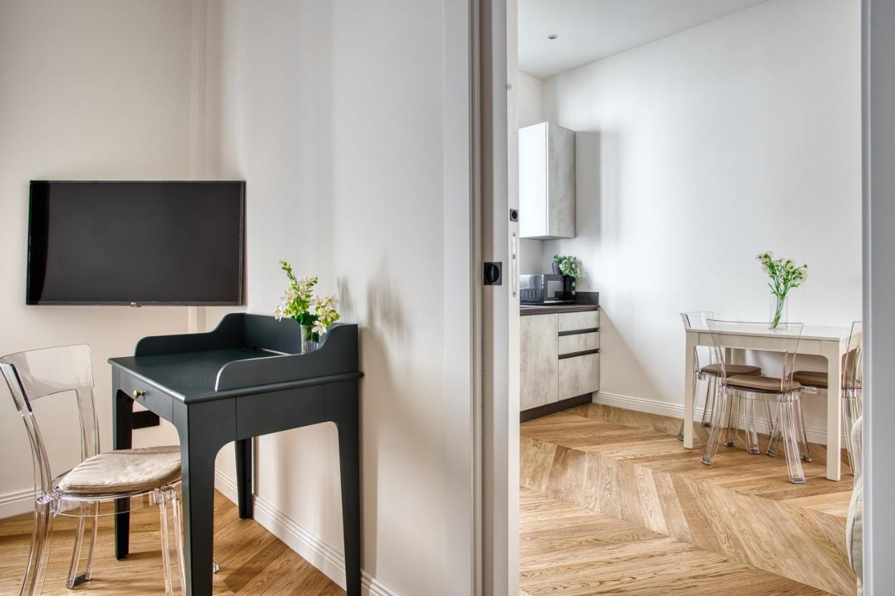 Ferienwohnung Joivy Stunning Flat With Balcony Mailand Exterior foto